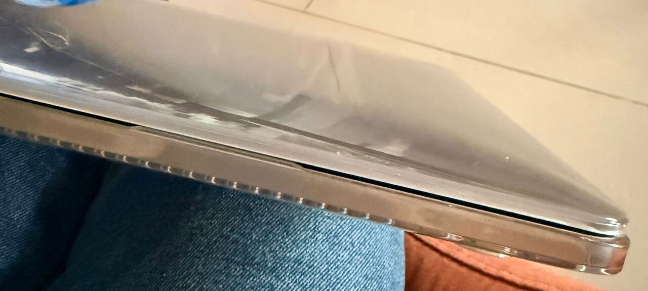 Adliya, Computers, BHD 250,  MacBook Pro 13-inch M1 (2020) &mdash; For Sale