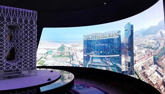 Bukit Timah, Technical, Curved LED Screen &ndash; Immersive Visual Display For Modern Spaces