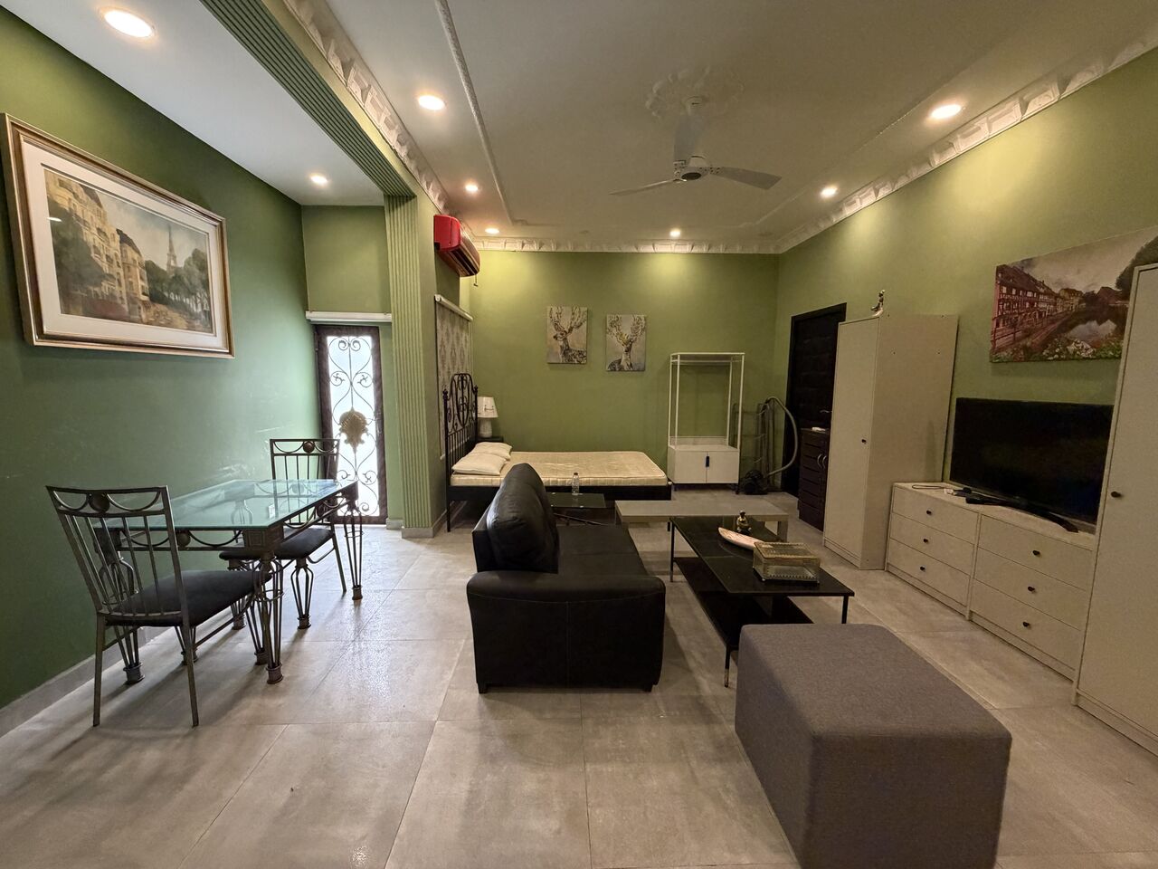 Adliya, Apartments, Flats, Houses & Villas, BHD 185/month,  Furnished,  Studio,  200 Sq. Meter,  Fully Furnished Studio Flat For Rent