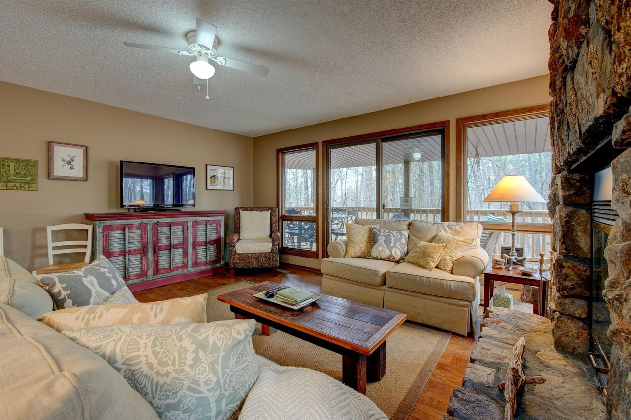 New York, Real Estate, Short Term Rentals Mount Ida AR For Lake Getaways