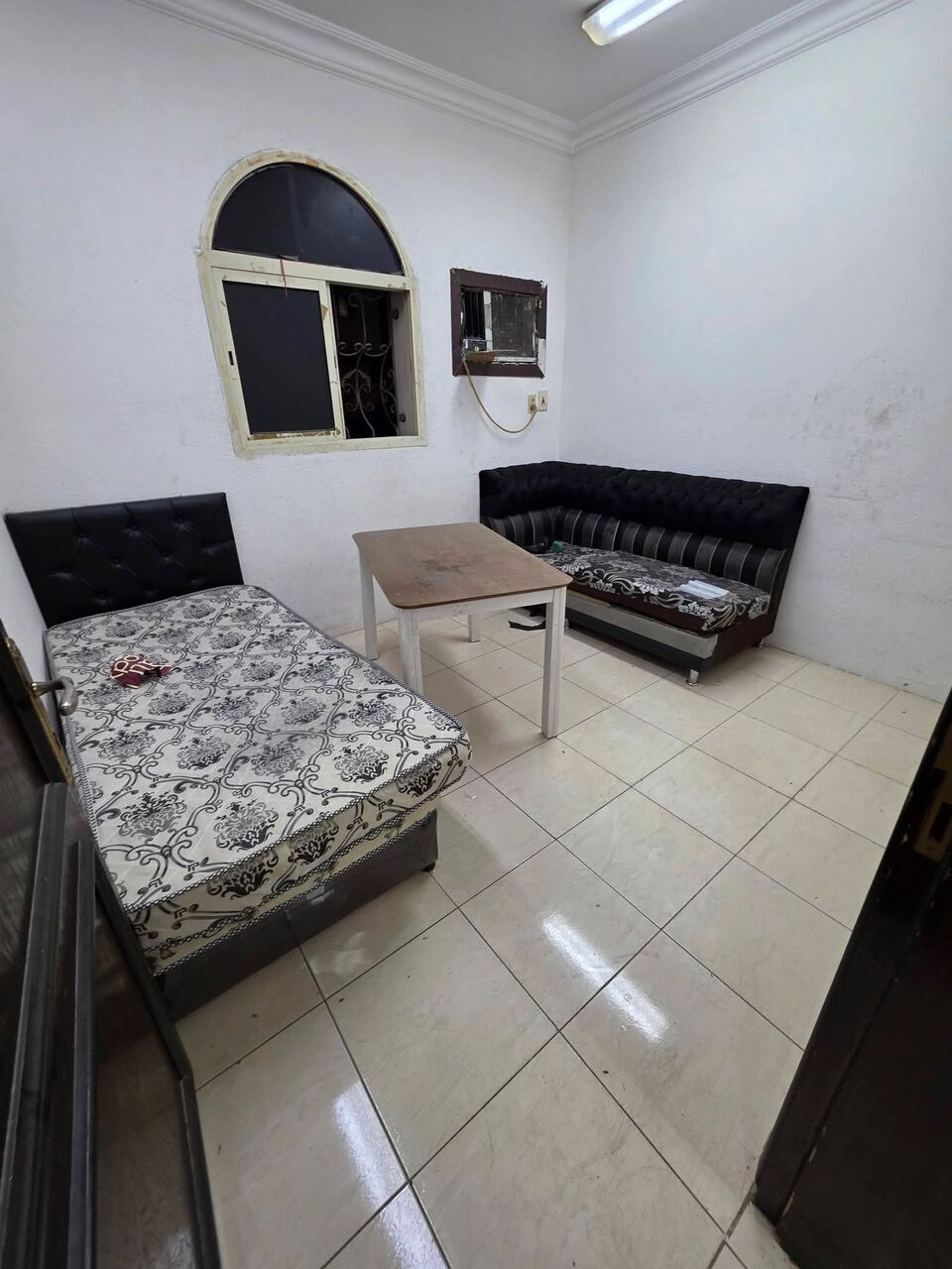 Khobar, Apartments, Flats, Houses & Villas, 2 BR,  FAMILY APARTMENT FOR RENT Layout: 2 Bedrooms + Living Room 🚿 1 Bathroom🍳 Kitchen 🏢 Grou