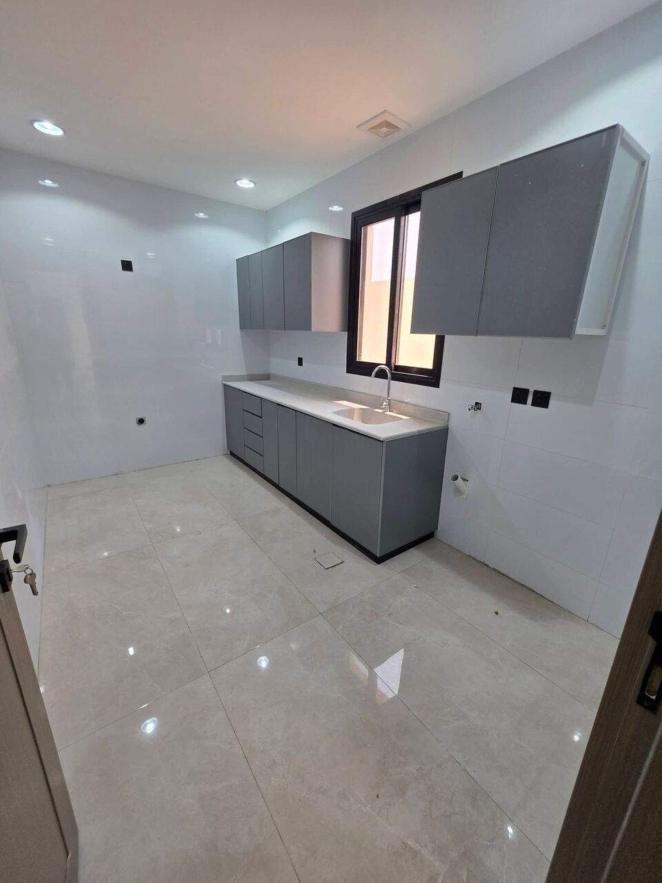 Khobar, Apartments, Flats, Houses & Villas, 2 BR,  BRAND-NEW FAMILY APARTMENTS FOR RENT  Layout: 2 Bedrooms + Living Room 2Bathrooms Kitchen