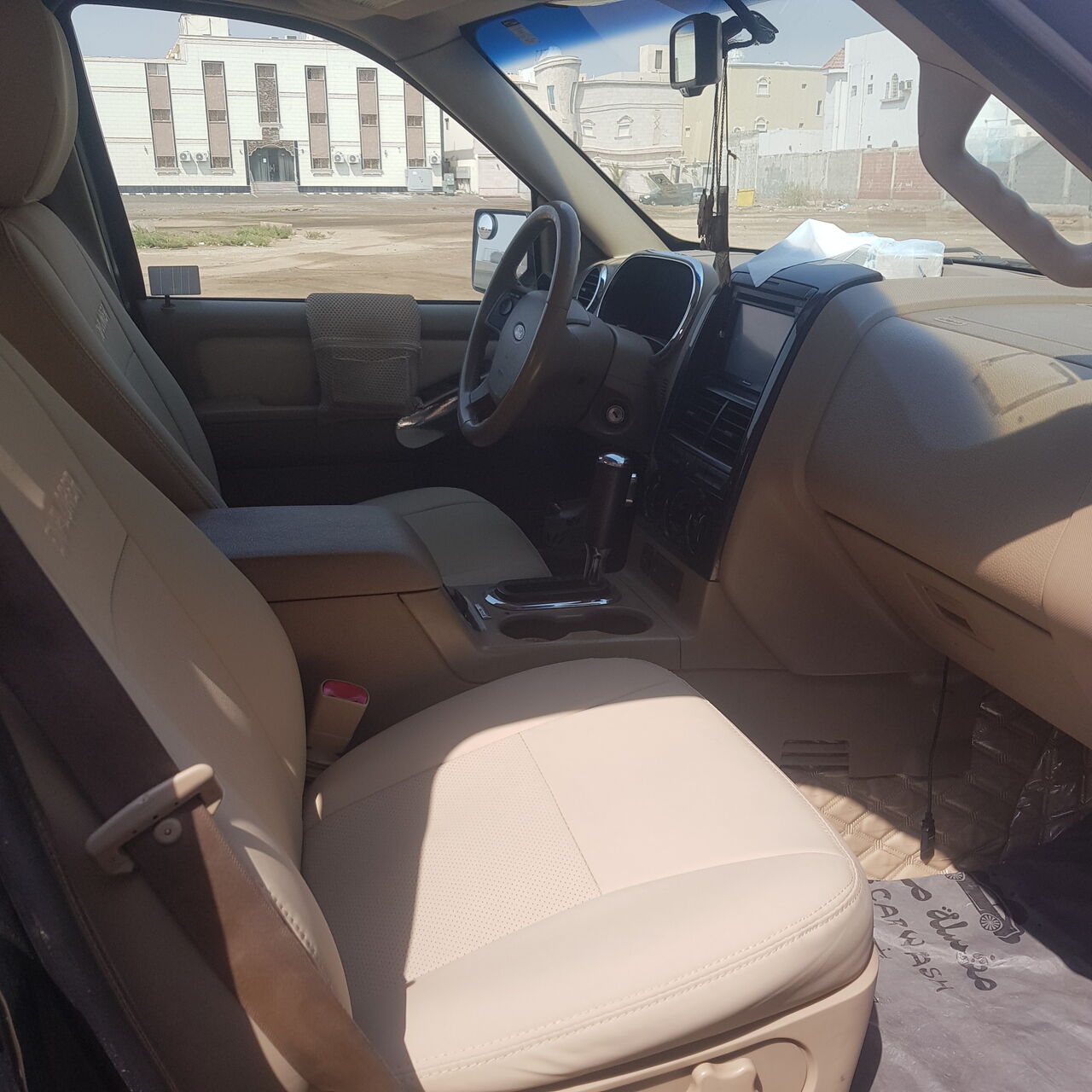 Yanbu, Vehicles, Cars & Trucks , SAR 15000,  Ford Explorer,  2010,  Automatic,  457460 KM,