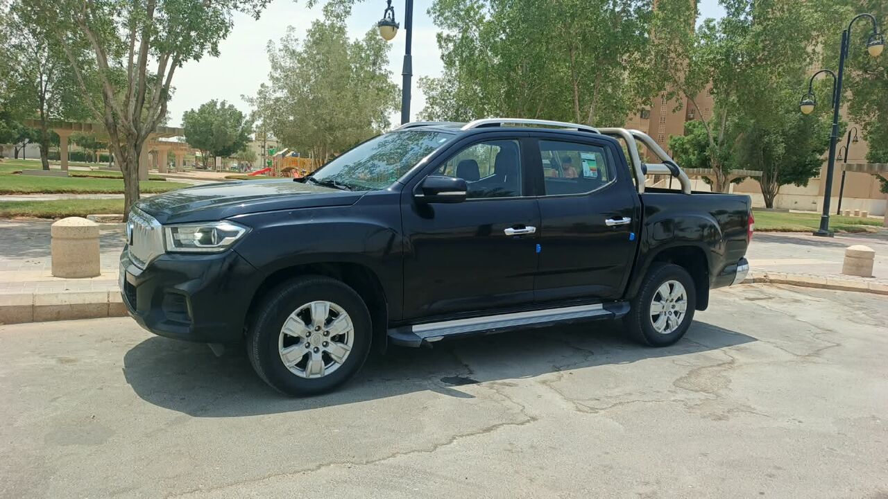 Riyadh, Vehicles, Cars & Trucks , SAR 50,  Maxus T60,  2022,  Automatic,  217 KM,    4x4  Double Cabin For Sale 50k