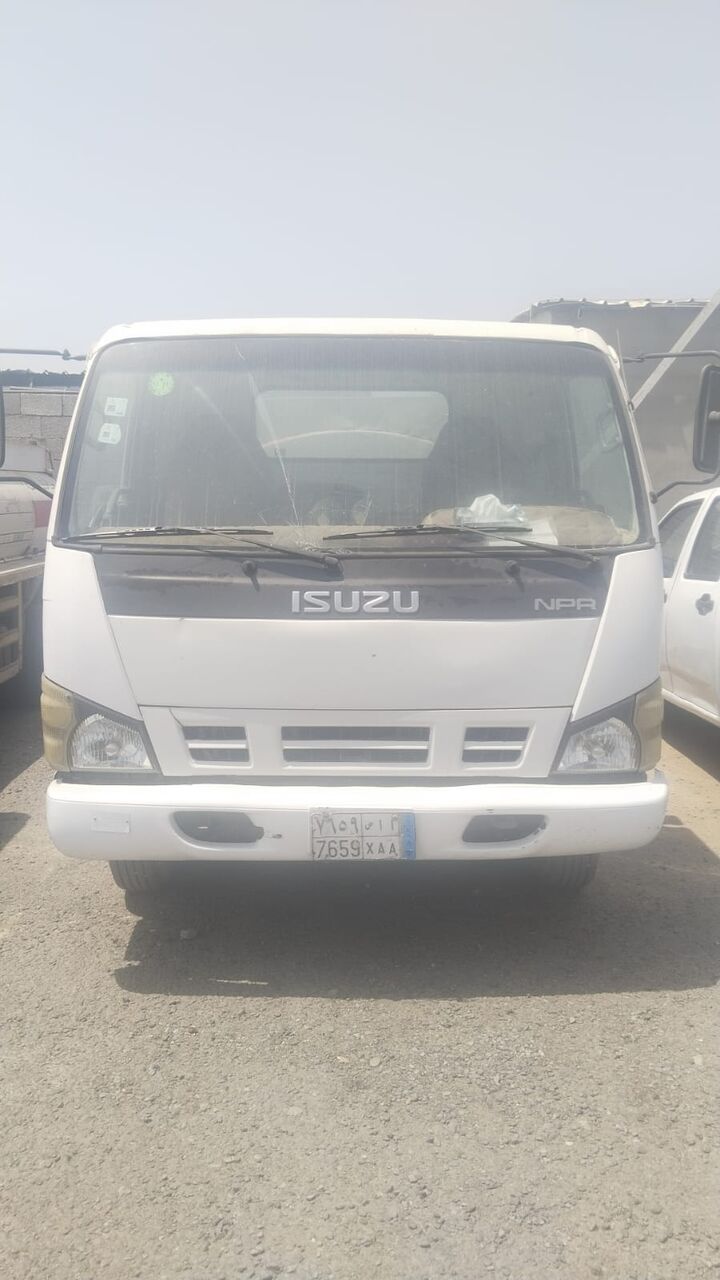 Al Aziziyah, Vehicles, Cars & Trucks , Isuzu NPR 2008 Tanker Truck,  2008,  Manual,  150000 KM,