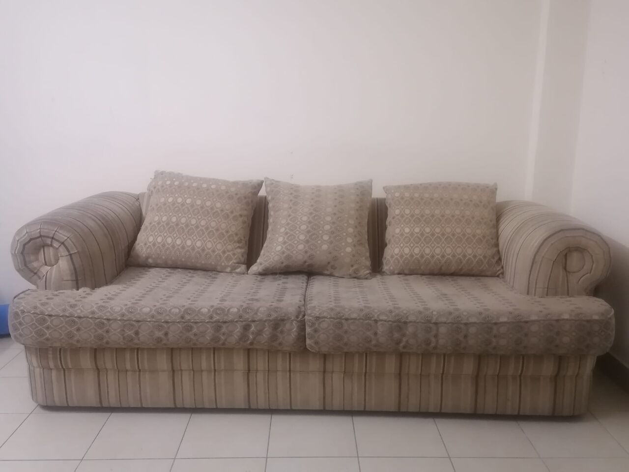 Gudaibiya, Furniture, BHD 15,  Sofa-3seater 2seater