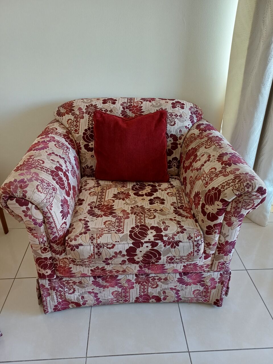 Adliya, Furniture, BHD 35,  Sofa Set With Cushions And Centre Table