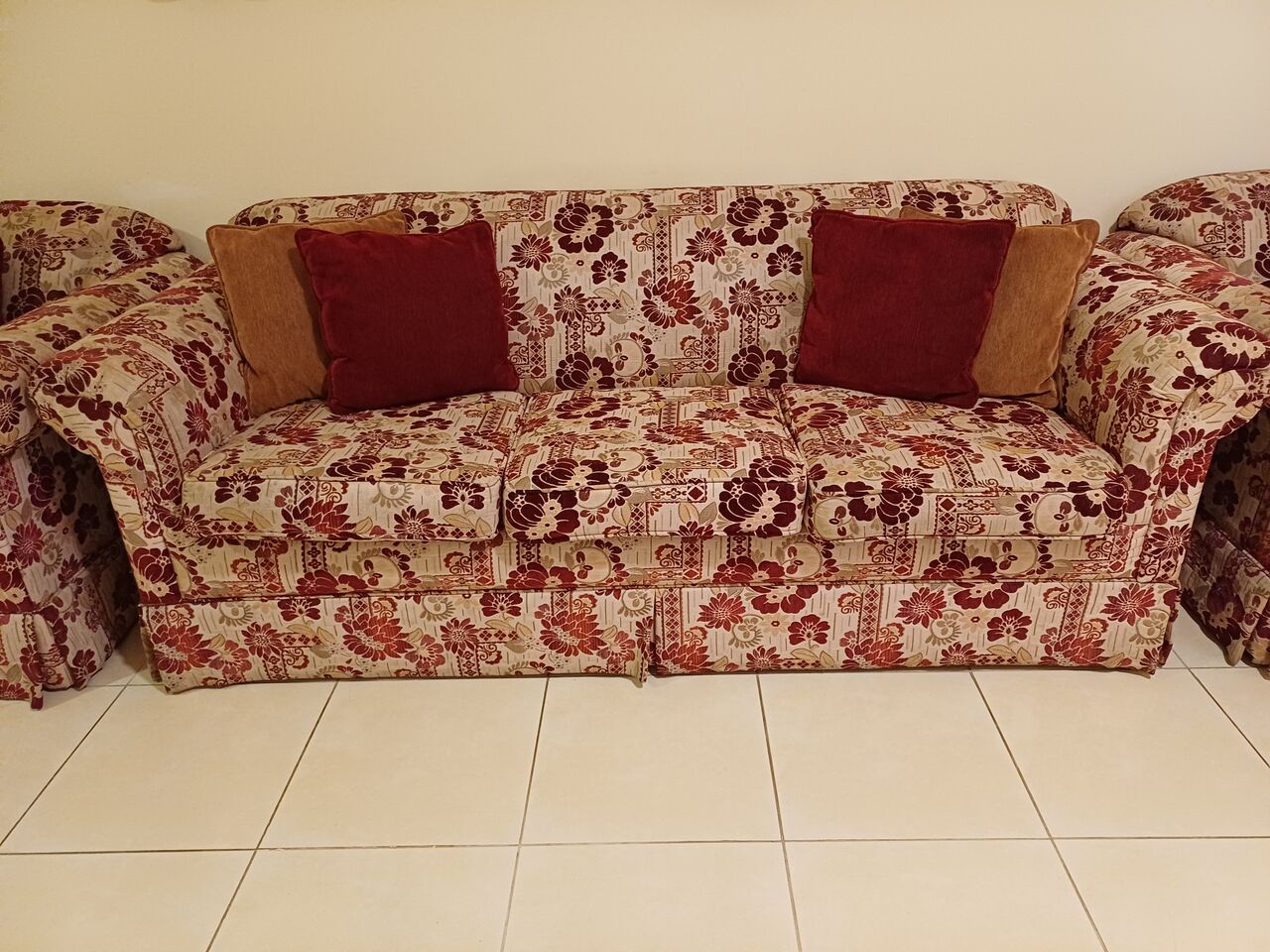 Adliya, Furniture, BHD 35,  Sofa Set With Cushions And Centre Table