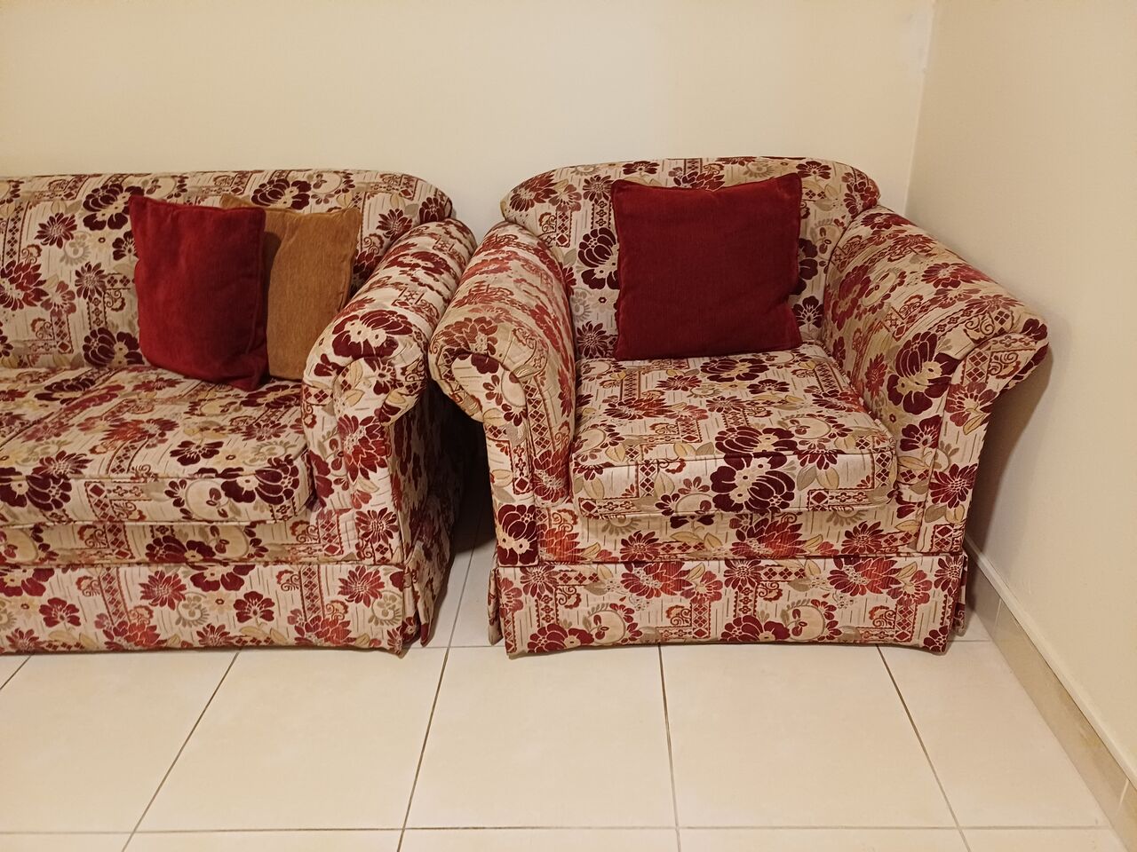 Adliya, Furniture, BHD 35,  Sofa Set With Cushions And Centre Table
