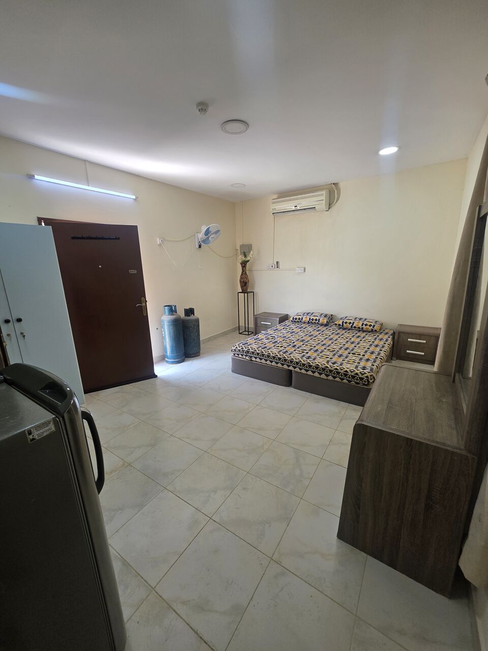 Gudaibiya, Apartments, Flats, Houses & Villas, BHD 160/month,  Furnished,  Studio,  Neet & Clean Furnished Spacious Studio Flat With Unlimited @160/BD In Gudaibiya