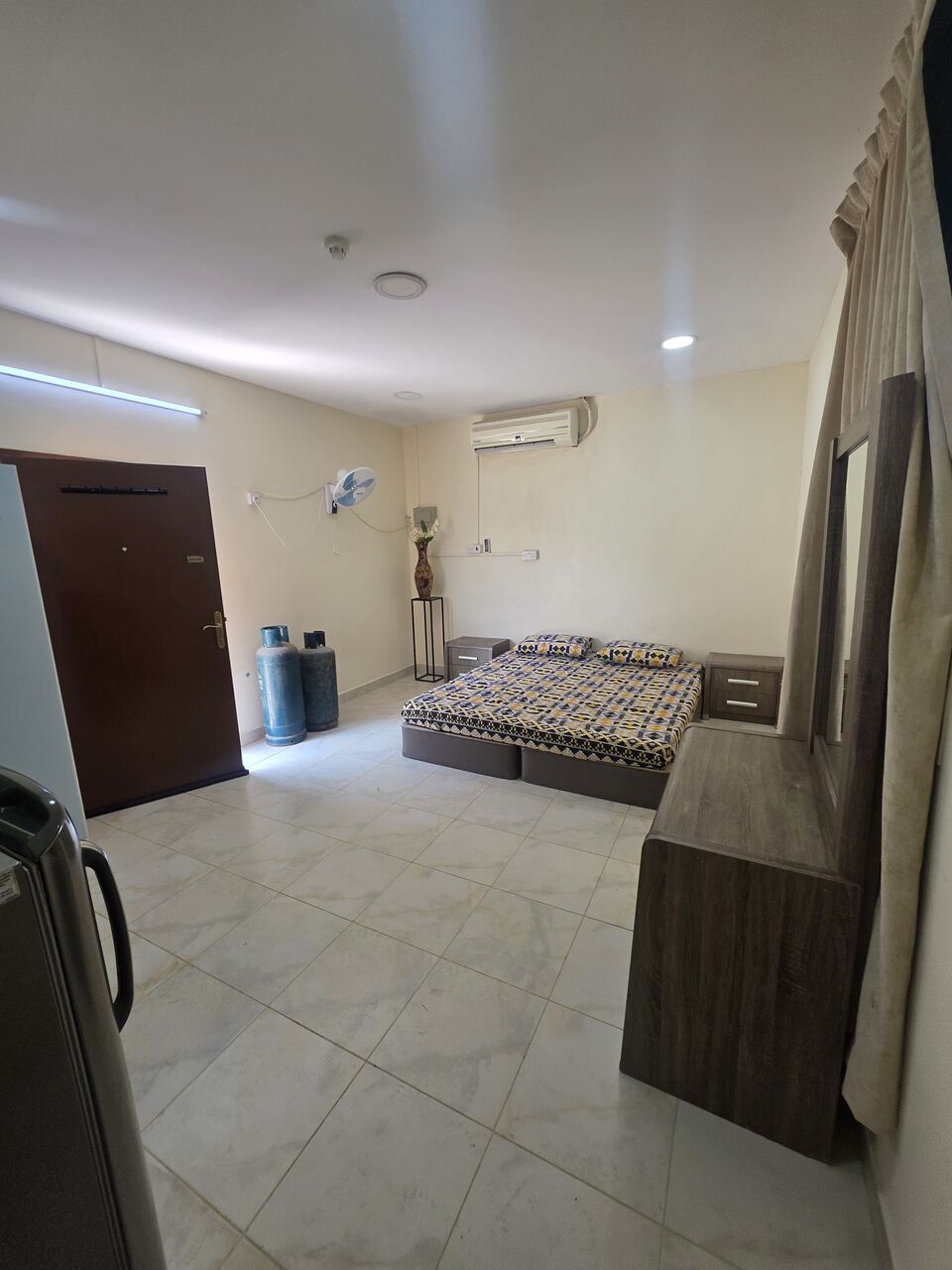 Gudaibiya, Apartments, Flats, Houses & Villas, BHD 160/month,  Furnished,  Studio,  Neet & Clean Furnished Spacious Studio Flat With Unlimited @160/BD In Gudaibiya