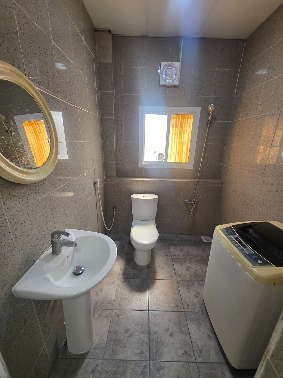 Gudaibiya, Apartments, Flats, Houses & Villas, BHD 160/month,  Furnished,  Studio,  Neet & Clean Furnished Spacious Studio Flat With Unlimited @160/BD In Gudaibiya
