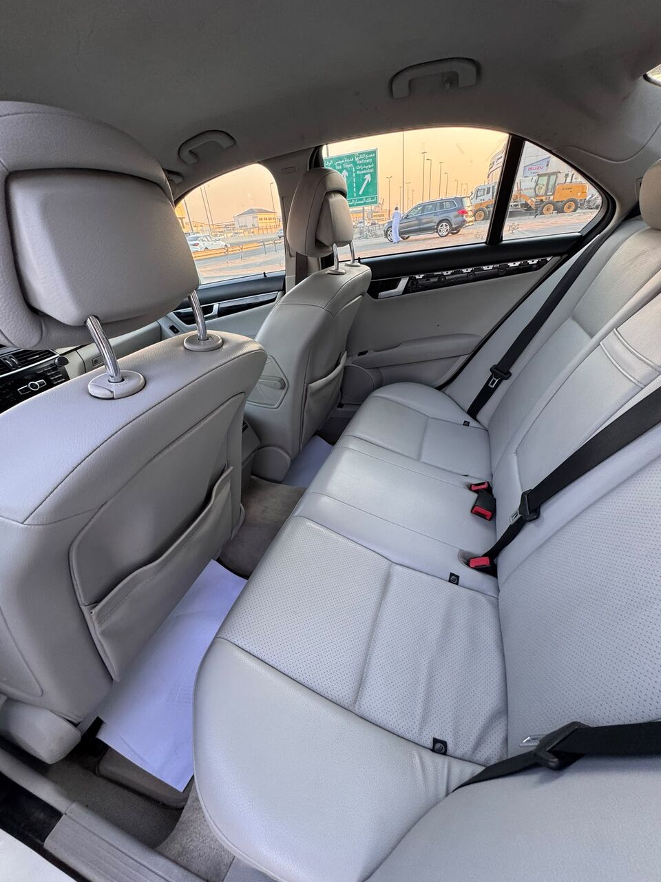 Manama, Vehicles, Cars & Trucks , BHD 2950,  Mercedes Benz C-180,  2014,  Automatic,  168850 KM,   /  (White)