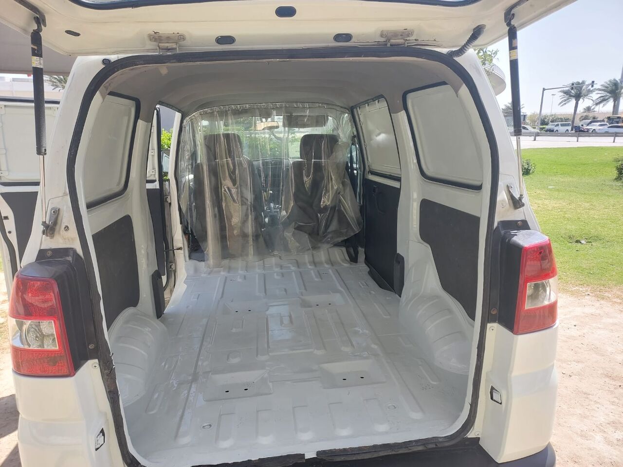 Umm Al Hassam, Vehicles, Cars & Trucks , BHD 1650,  Suzuki APV,  2013,  Manual,  298500 KM,  1st Owner, Excellent Condition, Good For Laundry/Cargo/Delivery - Japan - Urgent Sale !