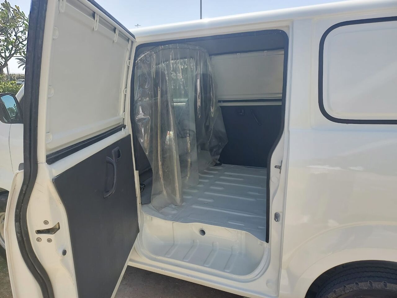 Umm Al Hassam, Vehicles, Cars & Trucks , BHD 1650,  Suzuki APV,  2013,  Manual,  298500 KM,  1st Owner, Excellent Condition, Good For Laundry/Cargo/Delivery - Japan - Urgent Sale !