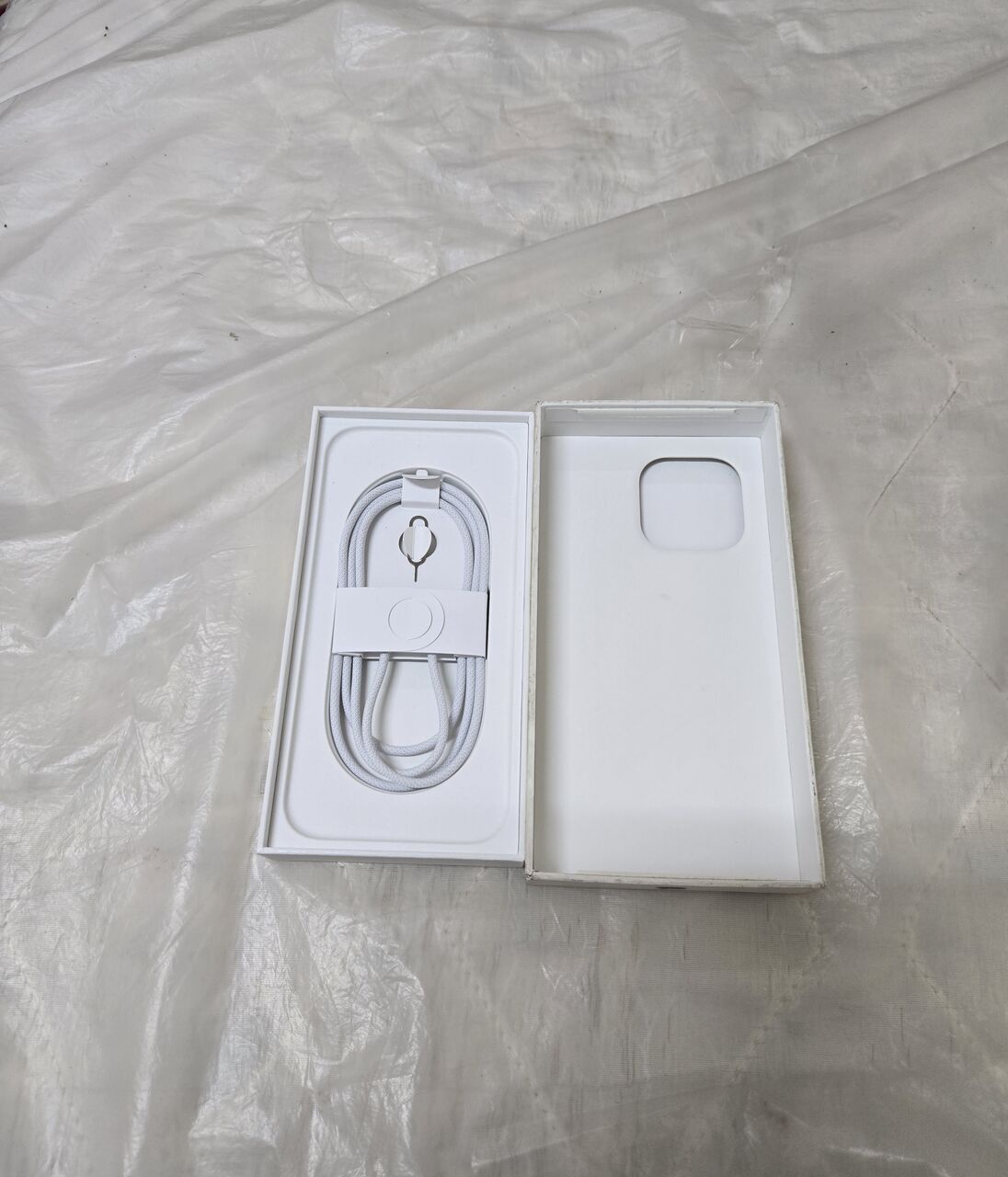Sulai, Mobile Phones, SAR 3600,  Iphone 16 Pro Max 256gb  With 100 Battery Health Used