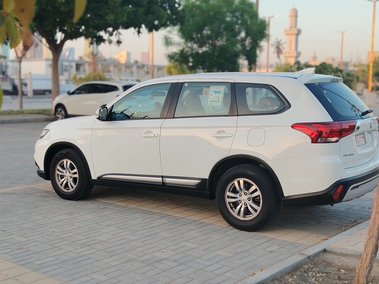 Manama, Vehicles, Cars & Trucks , BHD 6250,  Mitsubishi Outlander,  2022,  Automatic,  82000 KM,   4X4