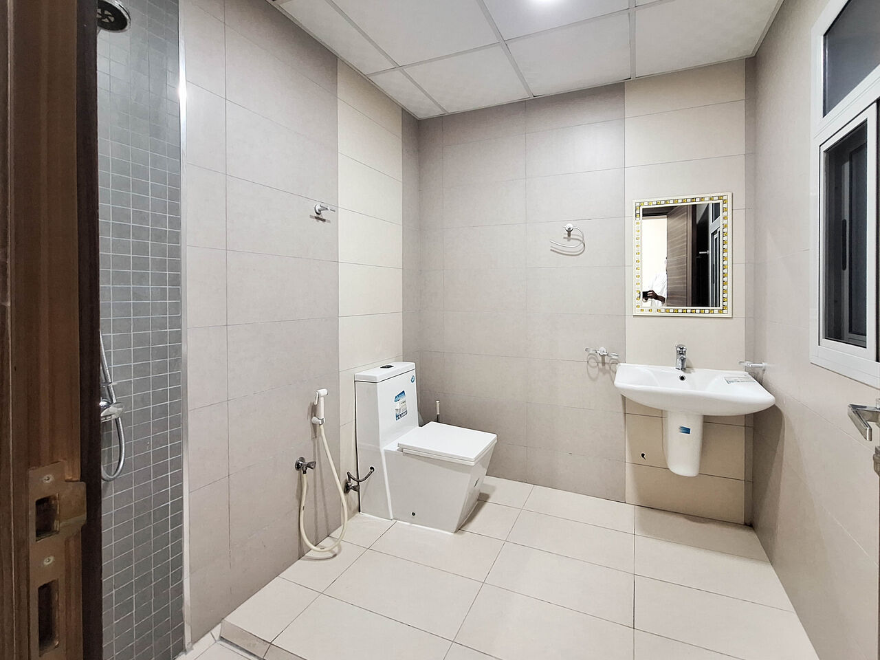 Al Seef, Apartments, Flats, Houses & Villas, BHD 310/month,  Furnished,  2 BR,  For Rent A Fully Furnished Apartment In Seef Area Close To The Malls Inclusive EWA