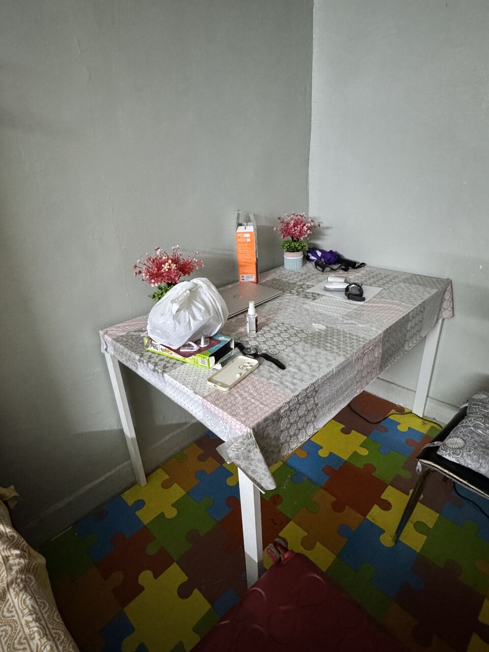 Al Malaz, Furniture, SAR 2000,  King Size Bed, Wardrobe & Dressing, Sofa, Dinning Table