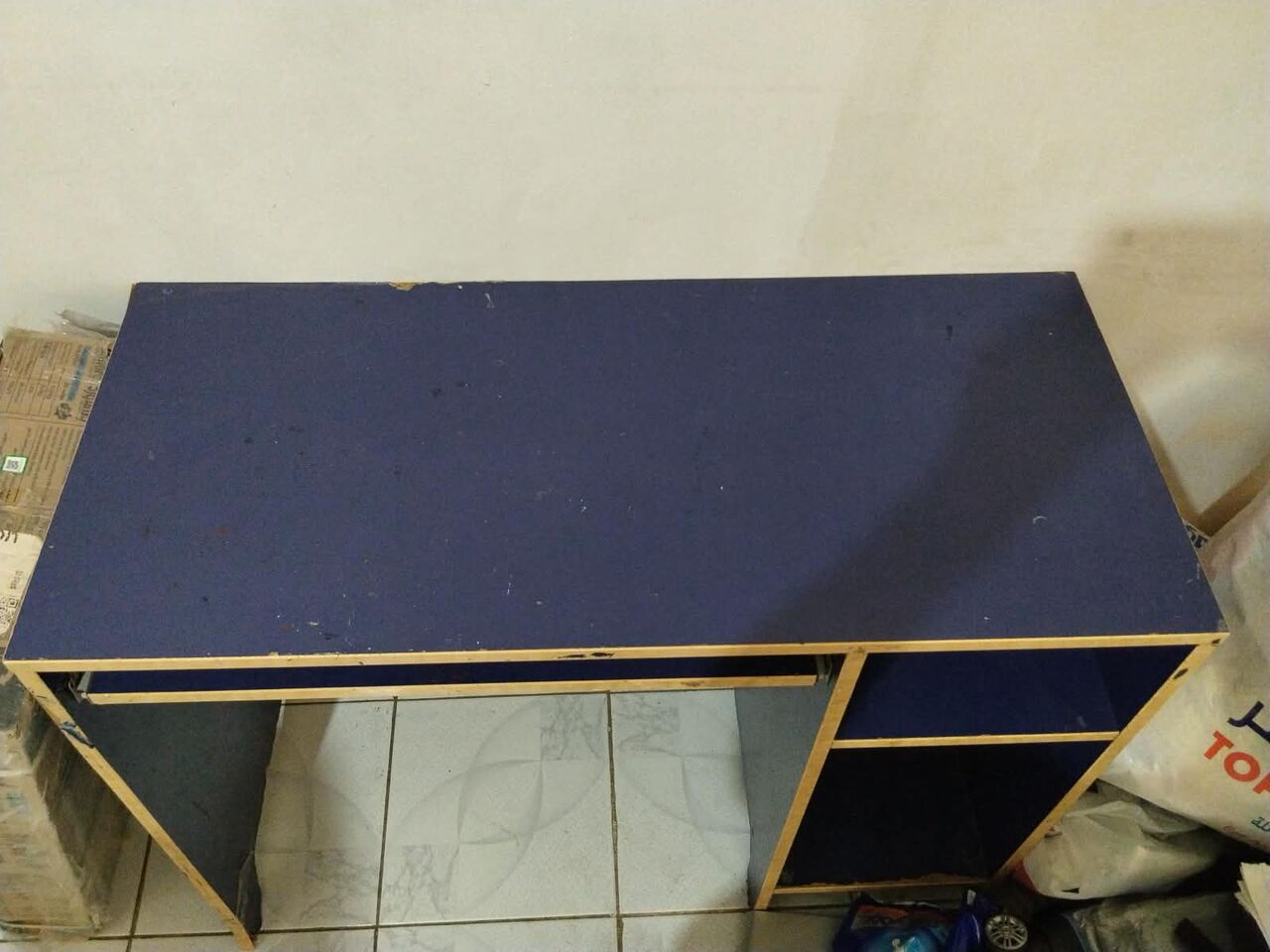 Jeddah, Household Items, SAR 100,  Tables And Mirror For Sale Bed