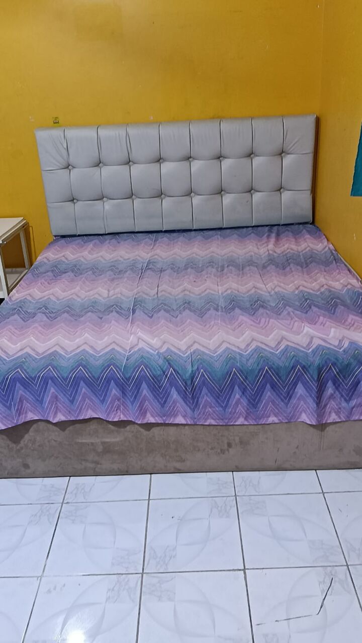 Jeddah, Household Items, SAR 100,  Tables And Mirror For Sale Bed
