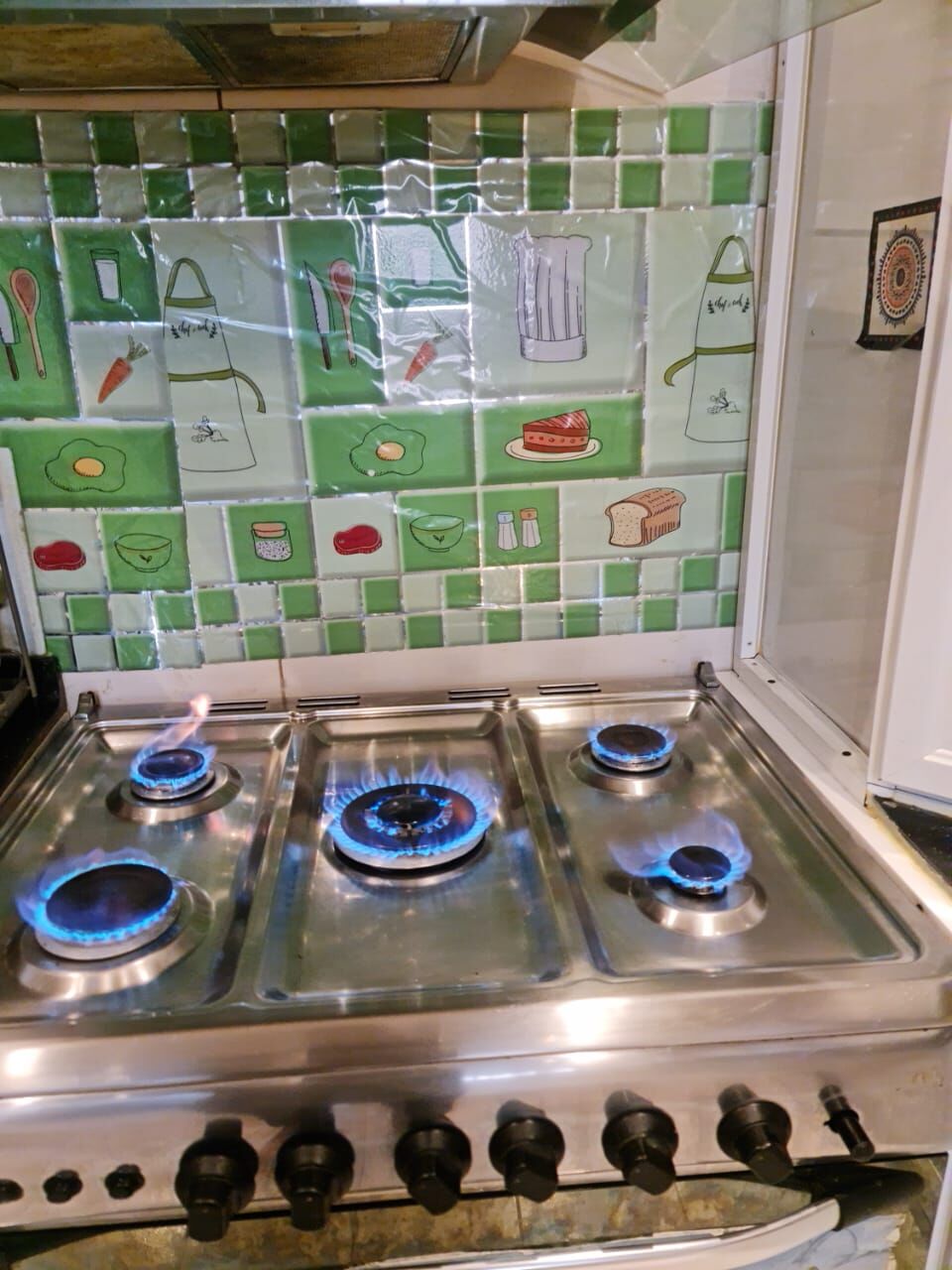 Jeddah, Household Items, SAR 150,  Well-Maintained 5-Burner Gas Cooker With Oven For Sale