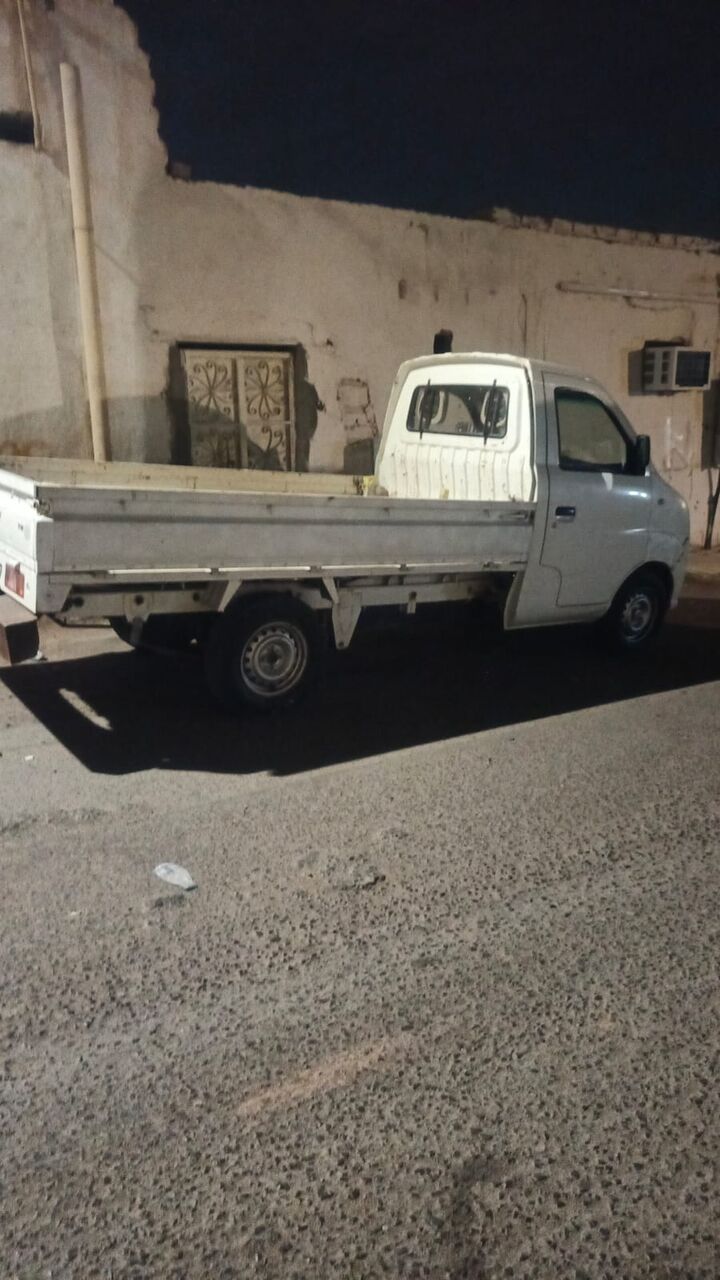 Madinah, Job Seekers, Driver With Dabab Car