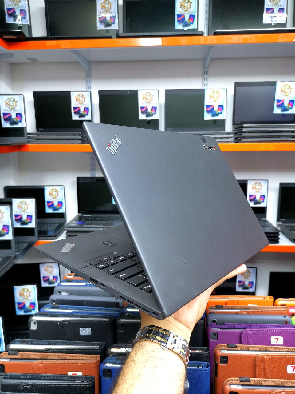 Manama, Computers, BHD 60,  Lenovo ThinkPad X1 Carbon Ultra Slim Laptop