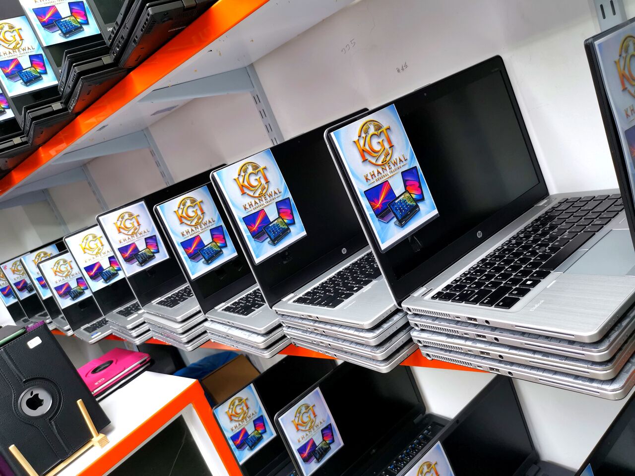 Manama, Computers, BHD 45,  Hp Elitebook Folio Slim Laptop