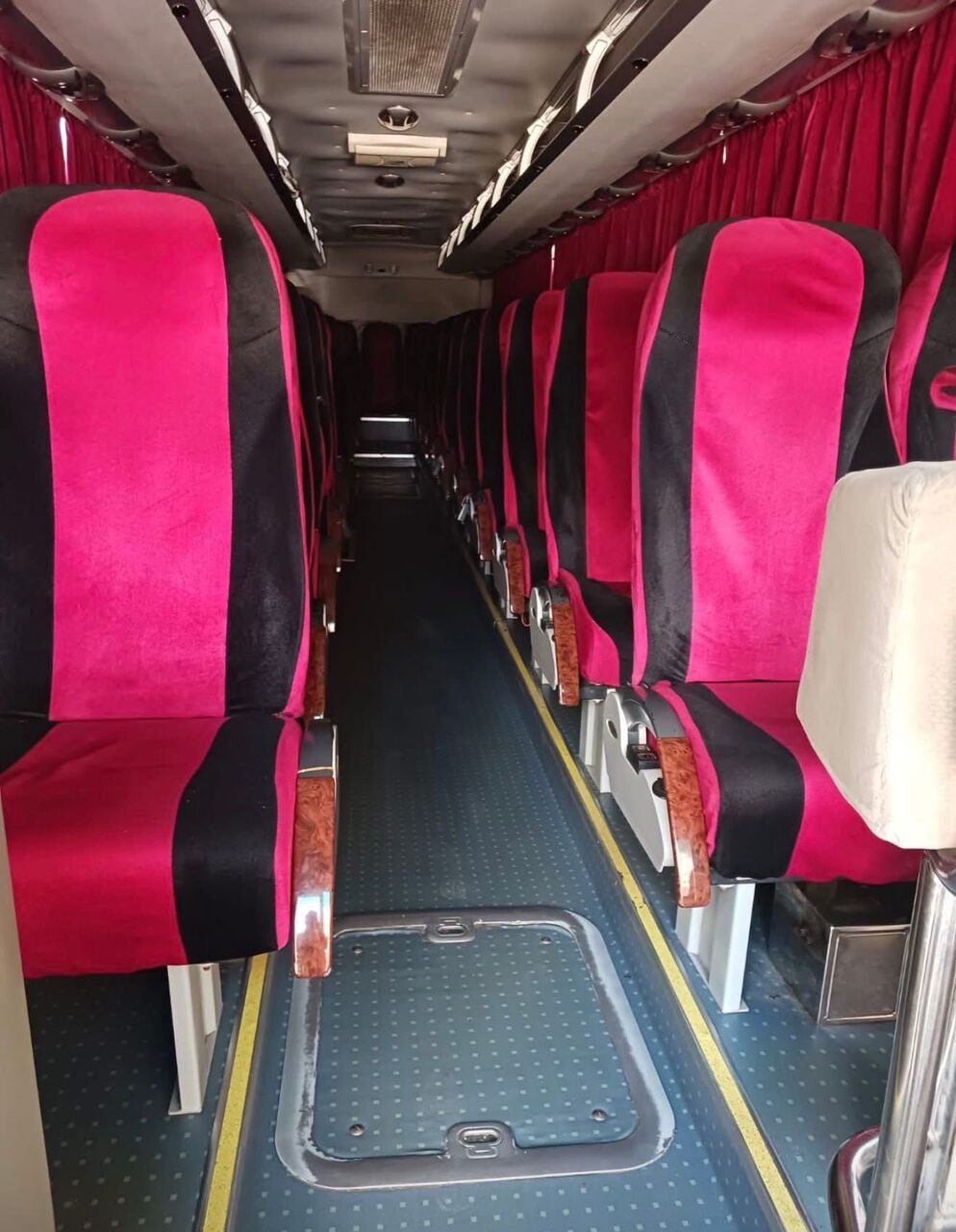 Jubail, Vehicles, Cars & Trucks , SAR 85,  Yutong,  2016,  Manual,  500 KM,  Luxury Bus  Model () 51 Seater