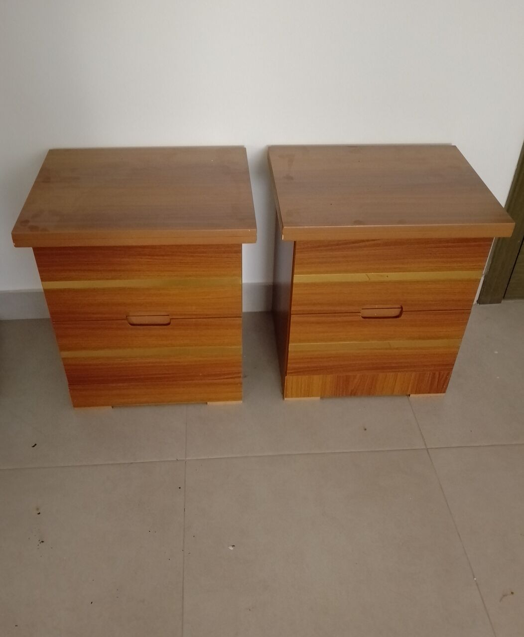 Juffair, Furniture, BHD 15,  TV Table And Bedroom Side Table For Sale