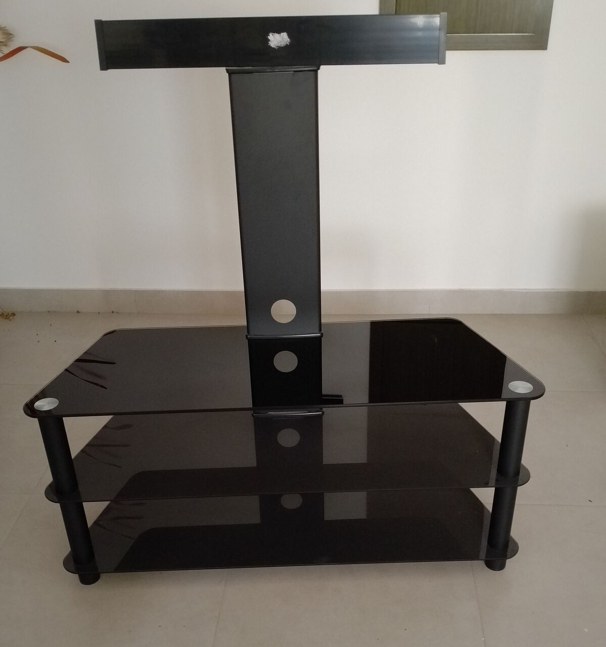 Juffair, Furniture, BHD 15,  TV Table And Bedroom Side Table For Sale