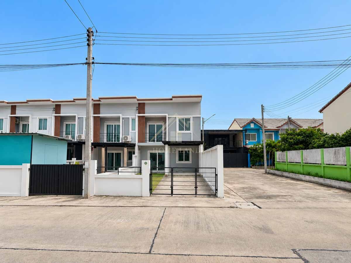 Bangkok, Real Estate For Sale, THB 2390000,  3 BR,  56 Sq. Feet,  BHL1357 ทาวน์เฮ้าส์ (หลังมุม) หมู่บ้าน มณฑ