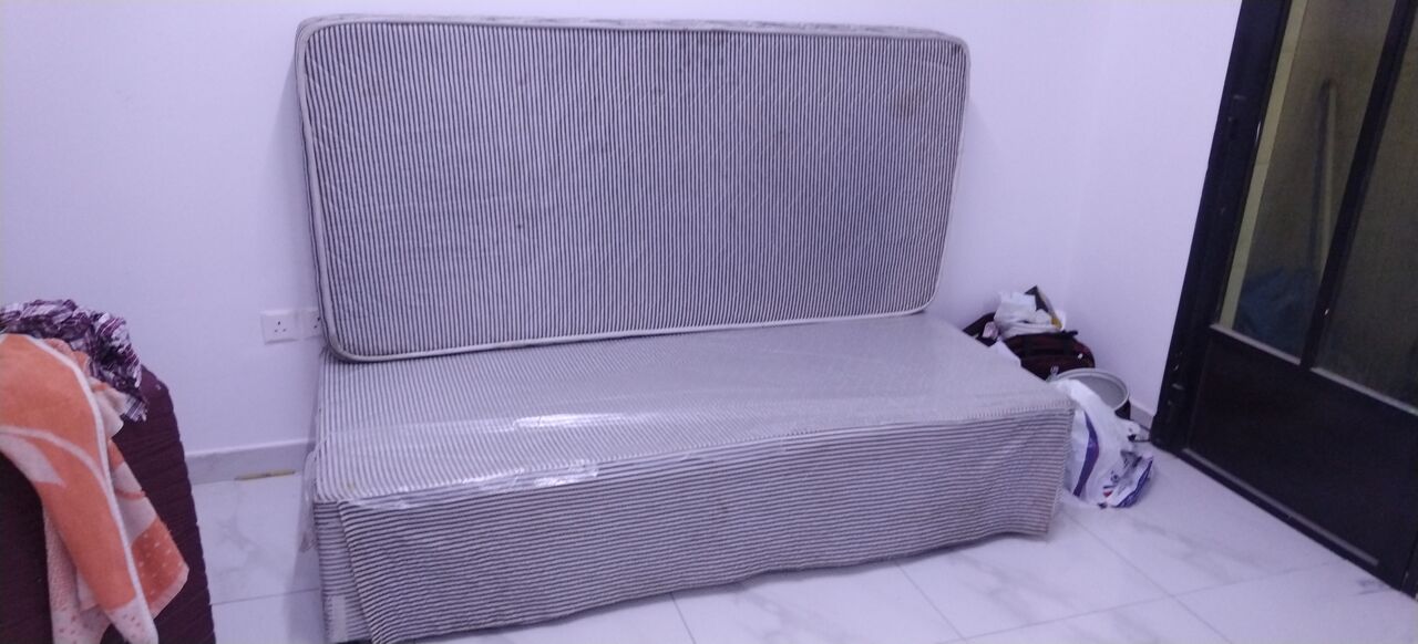 Al Aziziyah, Furniture, SAR 700,  Single Bed With Comfort Mattress & Windows AC