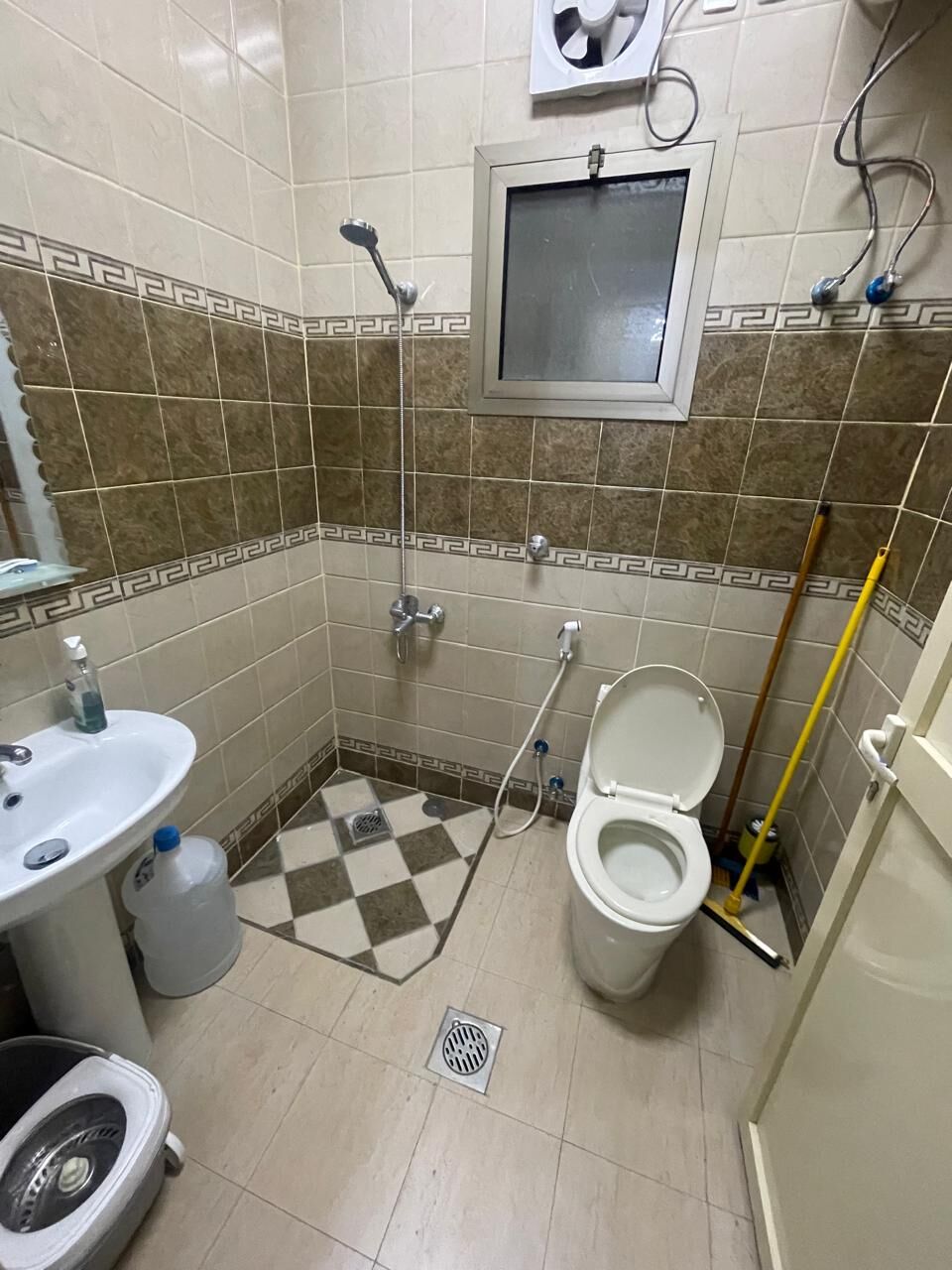 Akrabia, Sublets, SAR 1200/month,  1 BR,  Fully Furshed 1 Xroom With Attached Bathroom For Ladies