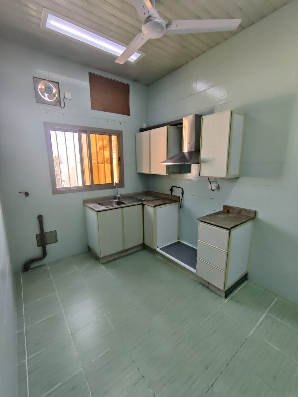 Manama, Apartments, Flats, Houses & Villas, BHD 135/month,  2 BR,  Unfurnished 2 BHK Apartment For Rent In Nabih Saleh