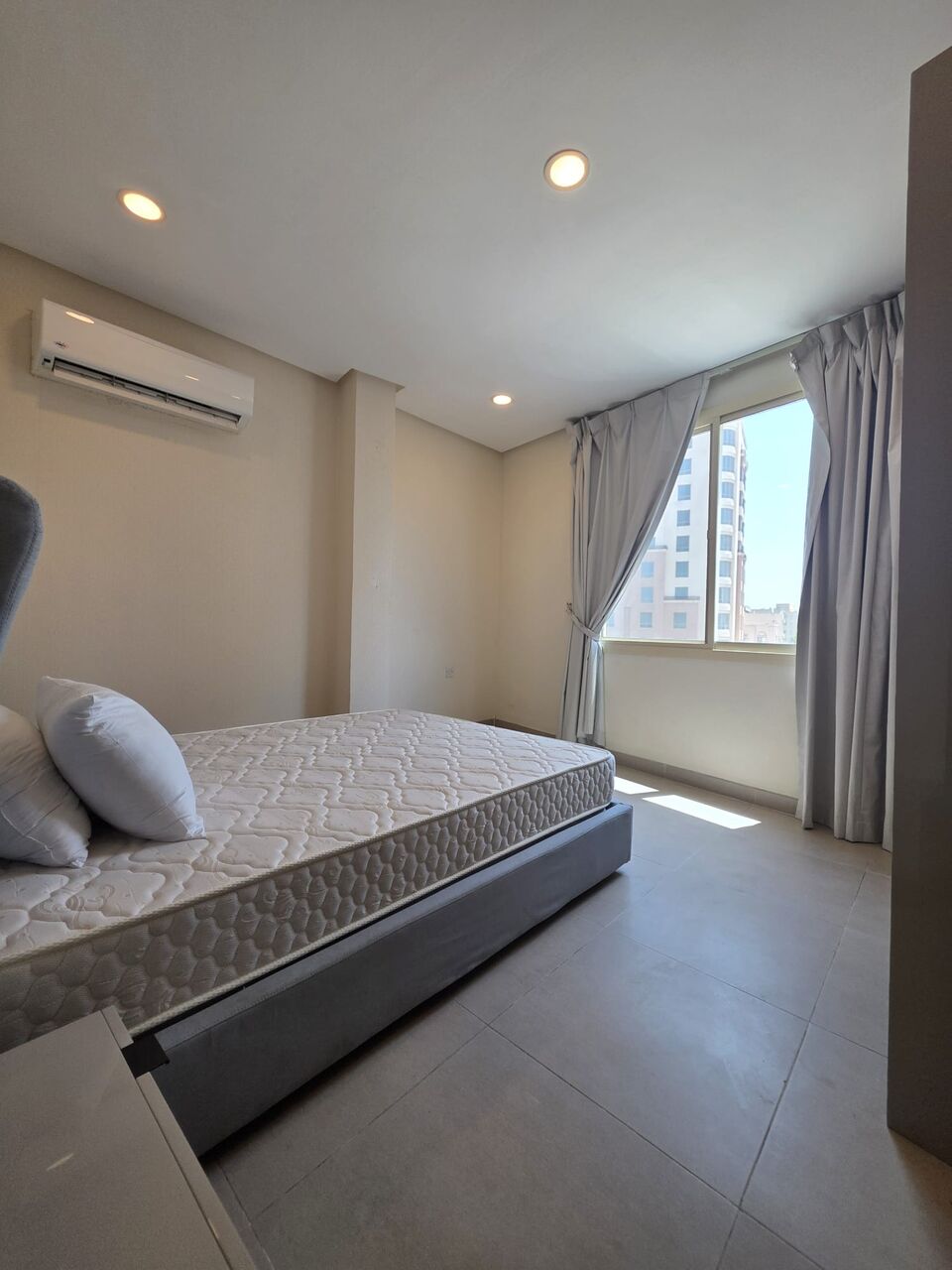 Juffair, Apartments, Flats, Houses & Villas, BHD 330/month,  2 BR,  Flat For Rent In Juffair With EWA