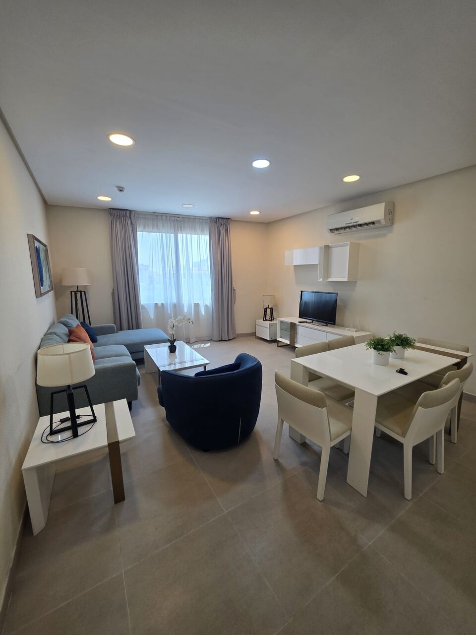 Juffair, Apartments, Flats, Houses & Villas, BHD 330/month,  2 BR,  Flat For Rent In Juffair With EWA
