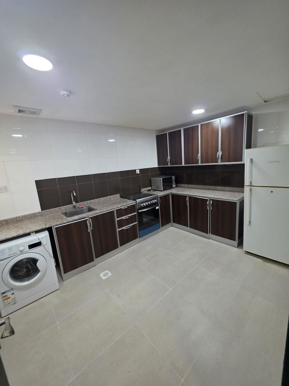 Juffair, Apartments, Flats, Houses & Villas, BHD 330/month,  2 BR,  Flat For Rent In Juffair With EWA