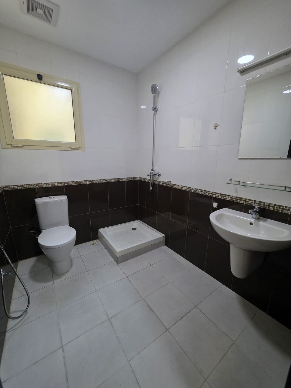 Juffair, Apartments, Flats, Houses & Villas, BHD 330/month,  2 BR,  Flat For Rent In Juffair With EWA