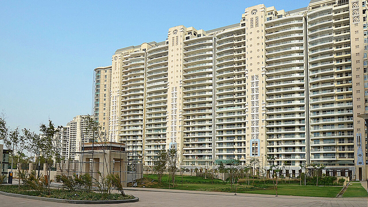 Gurgaon, Buildings, DLF The Magnolias Gurgaon | Luxury Apartments For Sale