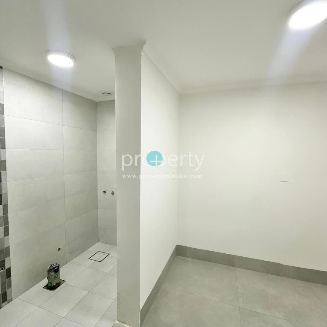 Salmiya, Apartments, Flats, Houses & Villas, KWD 525/month,  3 BR,  Modern 3-Bedroom Basement Apartment For Rent In Salmiya