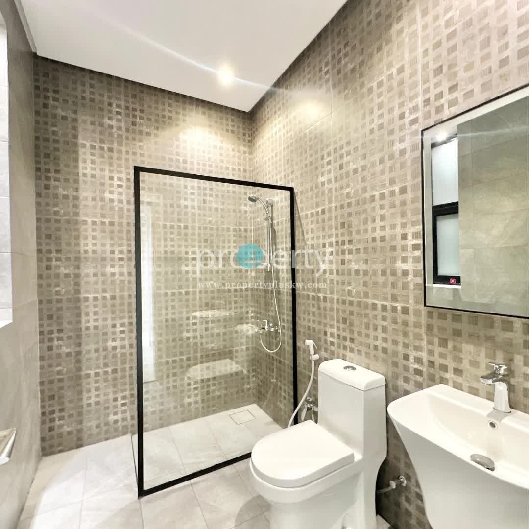 Salmiya, Apartments, Flats, Houses & Villas, KWD 525/month,  3 BR,  Modern 3-Bedroom Basement Apartment For Rent In Salmiya