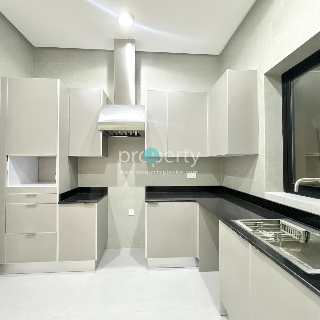 Salmiya, Apartments, Flats, Houses & Villas, KWD 525/month,  3 BR,  Modern 3-Bedroom Basement Apartment For Rent In Salmiya