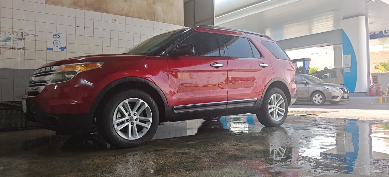 Riyadh, Vehicles, Cars & Trucks , SAR 33000,  Ford Explorer,  2014,  Automatic,  215 KM,