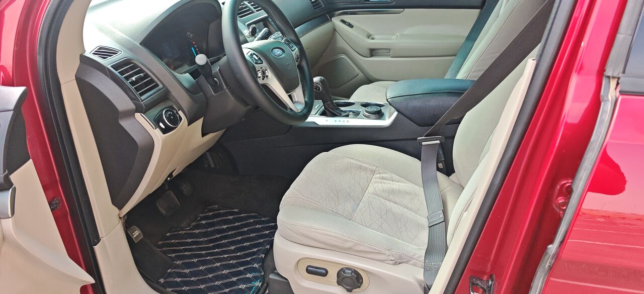 Riyadh, Vehicles, Cars & Trucks , SAR 33000,  Ford Explorer,  2014,  Automatic,  215 KM,