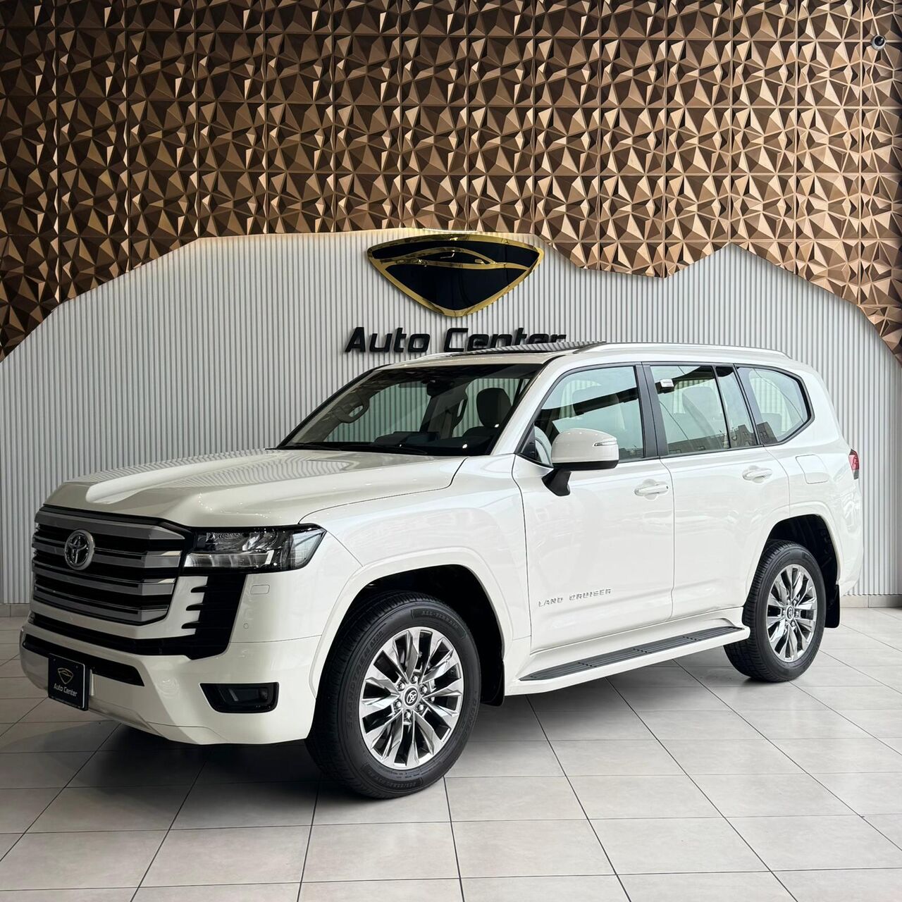 Riffa, Vehicles, Cars & Trucks , BHD 25900,  TOYOTA LAND CRUISER GXR V6 4.0 2025 WHITE,  2025,  Automatic,  18000 KM,