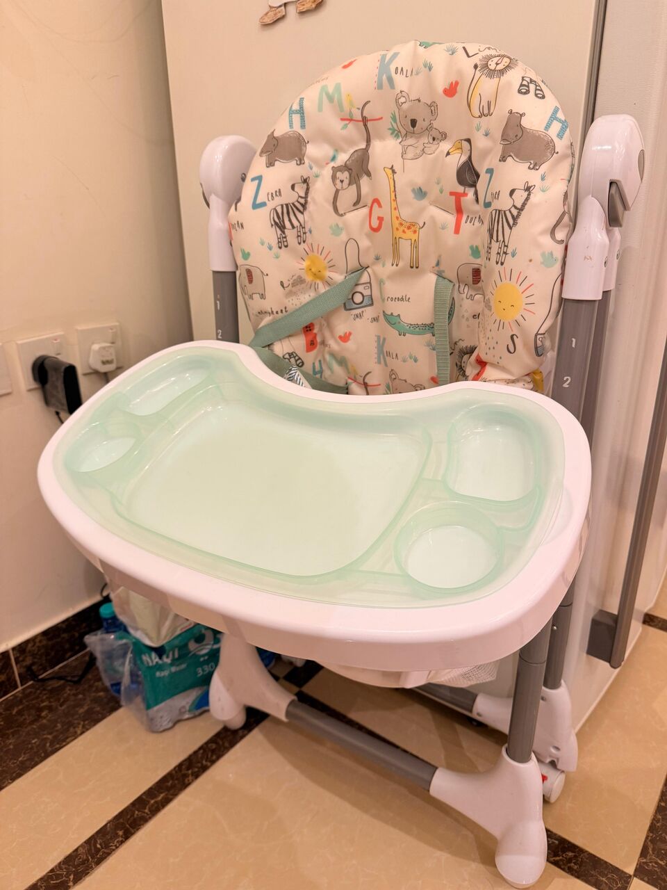 Al Mounsiyah, Baby & Kid Stuff, SAR 200,  High Chair For Sale