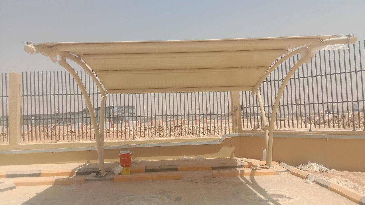 Riyadh, Construction, للحدادة و المونيم،الذجاج