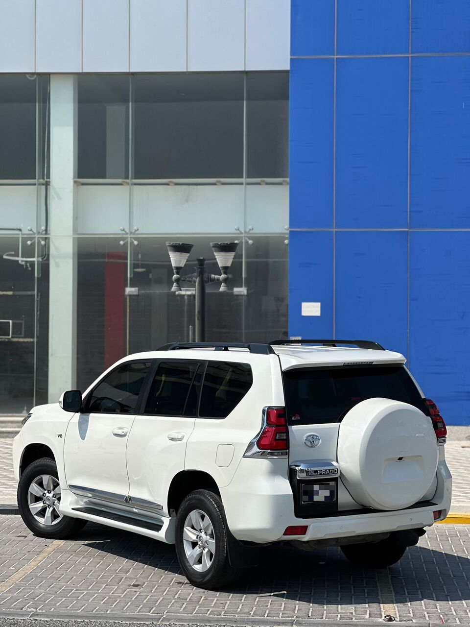 Riffa, Vehicles, Cars & Trucks , BHD 10800,  TOYOTA PRADO TX.L V6 2018 WHITE,  2018,  Automatic,  188000 KM,